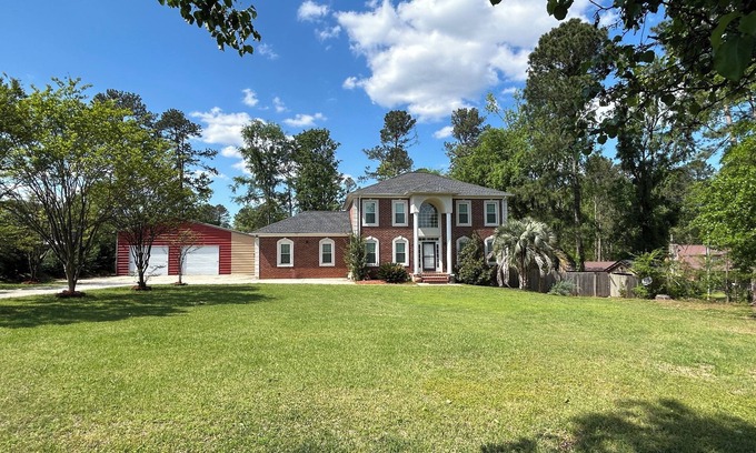 Evans House | Spacious 5-bdrm, 4bth with AC, WiFi, fenced yard, outdoor pool in charming Evans