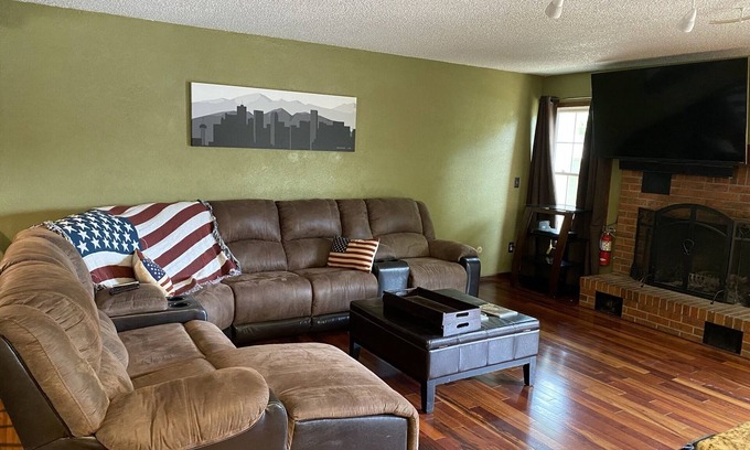Ken Caryl House | Spacious 5 bedroom house minutes from Red Rocks