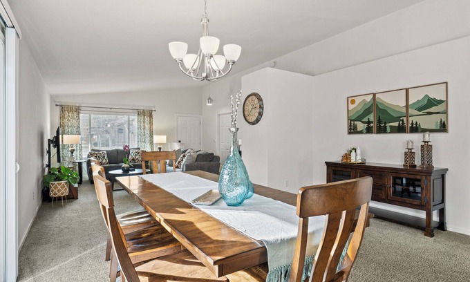Reno House | Spacious 5-bedroom house steps away from Mt. Rose & Lake Tahoe in charming Reno!