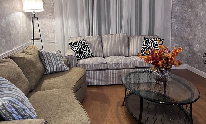 Overlook House | Spacious 5-bedroom house with AC and WiFi in charming Walnut Creek