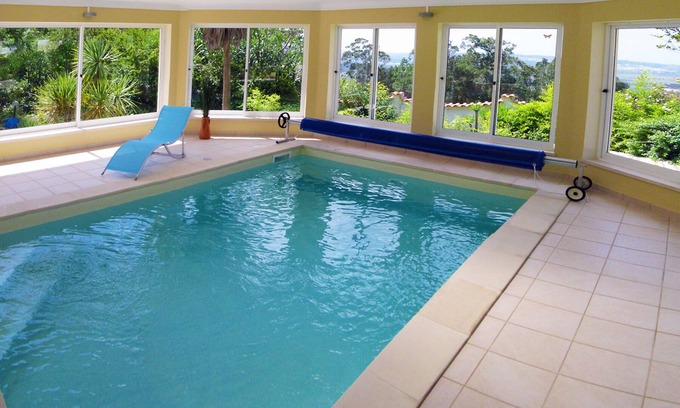 Alcobaca Villa | Spacious 5 Bedroom villa. Heated indoor pool. Unlimited WiFi. Cable TV.