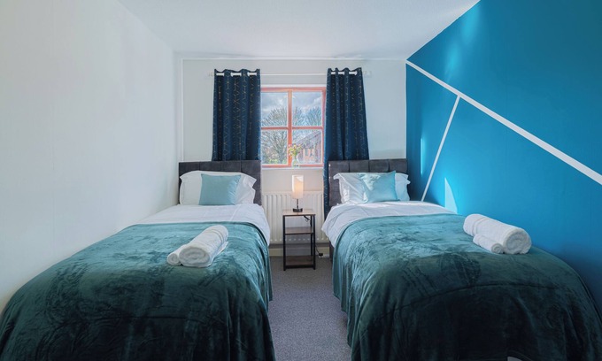 Middleton Cheney House | Spacious 5bedrooms Oxfordshire near M40 towards London, Birmingham and Cotswolds