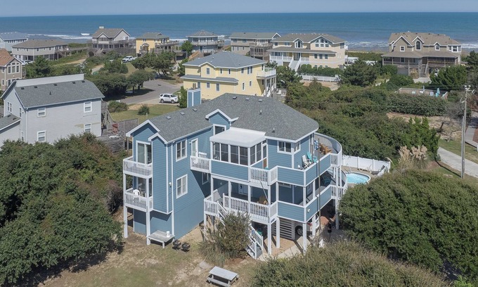 Duck House | Spacious 6-Bedroom Semi-Oceanfront House with Private Pool in Duck, NC