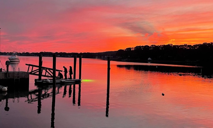 Waterford Villa | Spacious 6-bedroom Villa 41° N Waterfront Deep Water Dock access LI Sound