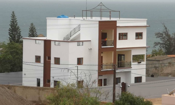 Toubab Dialao Villa | Spacious, airy and child-friendly holiday home with sea views
