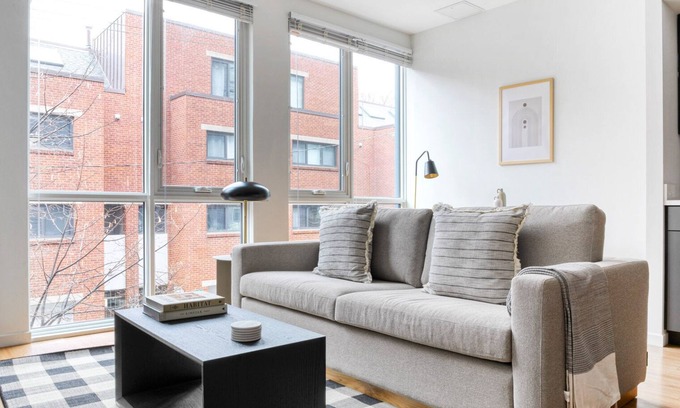 Allston Apartment | Spacious Allston Studio w/W/D & Gym, near Green Line, by Blueground