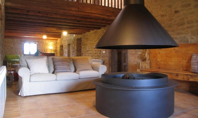 Llobera Cottage | Spacious and comfortable house with private pool. Porch with barbecue. Wifi