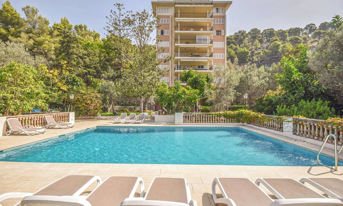 Puerto de Soller Apartment | Spacious apartment with terrace, sea views and communal pool in Port de Sóller