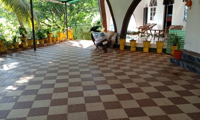 Sainagar Apartment | Spacious apartment, candolim beach & supermarkets at walking distance