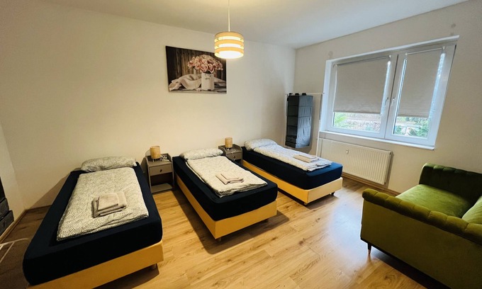 Stahlwerk Weitmar Apartment | Spacious Apartment I 7 Beds I 3 Sleeping Room I Fast Wifi I Balcony