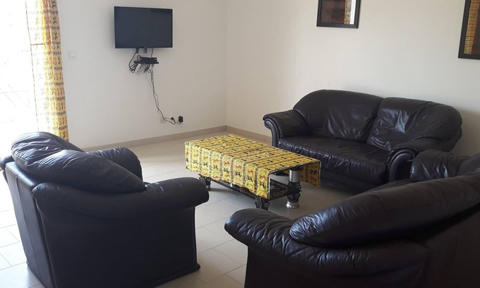 Ziguinchor Apartment | Spacious apartment with sun terrace