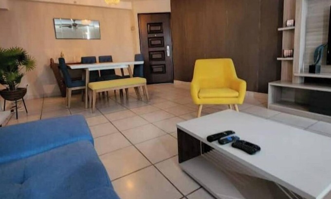 Parque Lefevre Apartment | Spacious apt. Vía España with 3 bedrooms and 2 bathrooms.