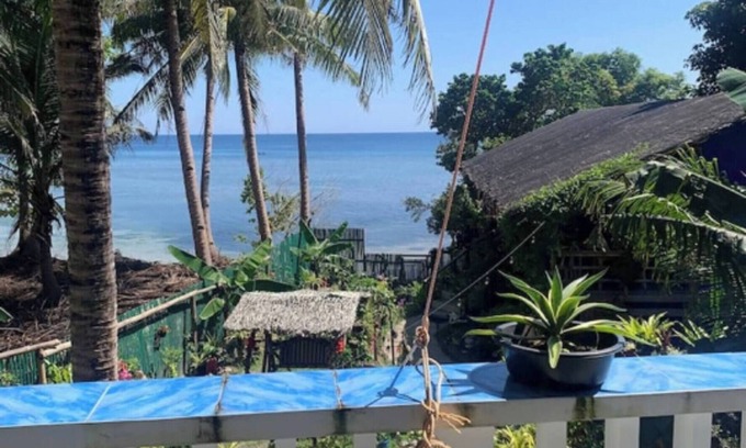 Macrohon House | Spacious Beachfront House With Rooftop Deck in Macrohon, Philippines