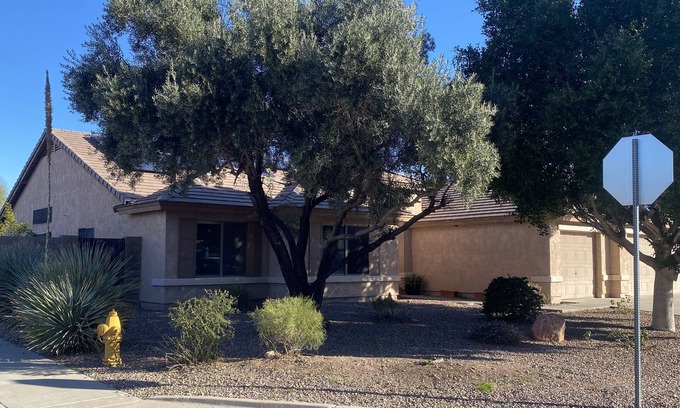 Peoria House | Spacious Beautiful Garden Hideaway w/Patio & Grill