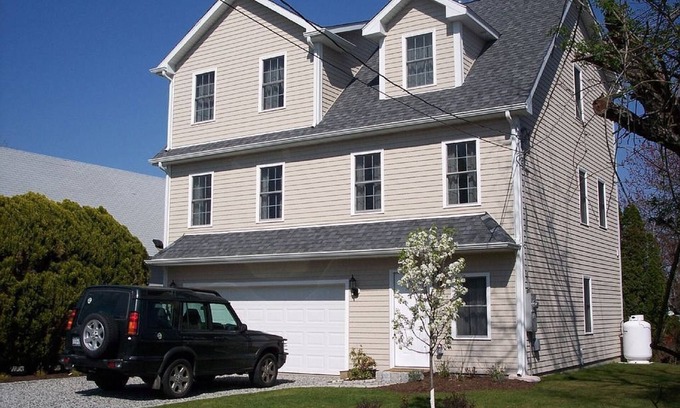 Bonnet Shores House | Spacious Bonnet Getaway w/A/C, outdoor shower, firepit, perfect for 2 families