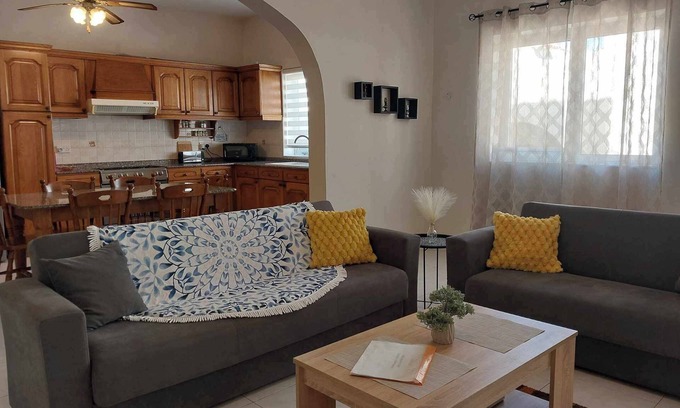 Marsaxlokk Apartment | Spacious & Bright - Nr41 Holiday Apartment - Malta South Coast