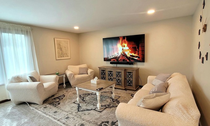Spring Brook House | Spacious Buffalo Home Near Niagara Falls/Bills Stadium
