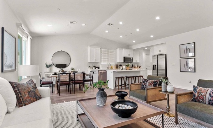 Lancaster House | Spacious Castle on Ave L12 #41796