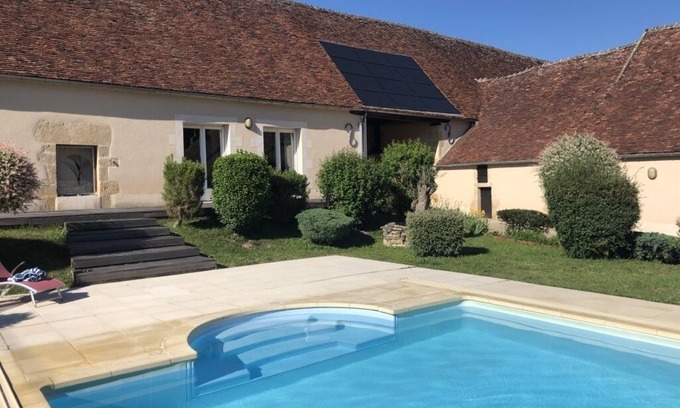 Corvol d'Embernard Cottage | Spacious cottage in the countryside in the heart of the Nièvre- private pool-4-14 people