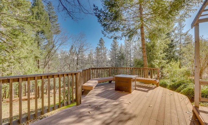 Iowa Hill Cabin | Spacious Colfax Cabin Near Rollins Lake