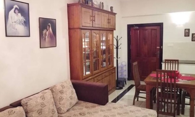 Wellawatta North Condo | Spacious Condo sleeps 5 near Galle Road Colombo