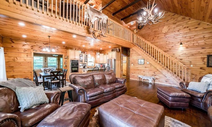 Goode House | Spacious Country Home near Lynchburg