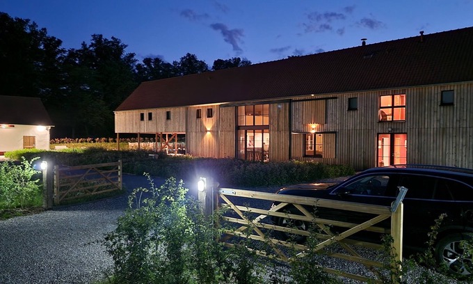 Tramecourt House | Spacious country house, private pool, 2 charging stations, 15 p.