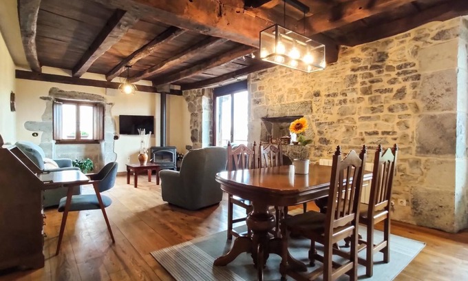 Larraun Cottage | Spacious, cozy house with views in Navarra