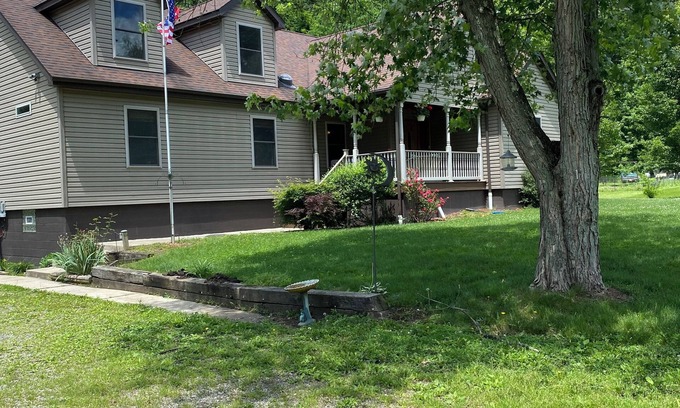 Bairdford House | Spacious cozy retreat, off the beaten path close to all Pittsburgh attractions
