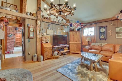 Dalton House | Spacious Dalton Vacation Rental with Deck and Yard!
