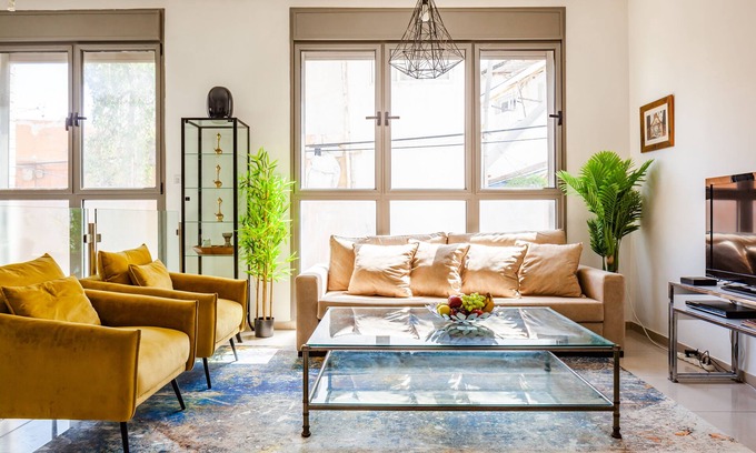 Tel Aviv Apartment | Spacious duplex in the kerem - 3 minutes from the beach