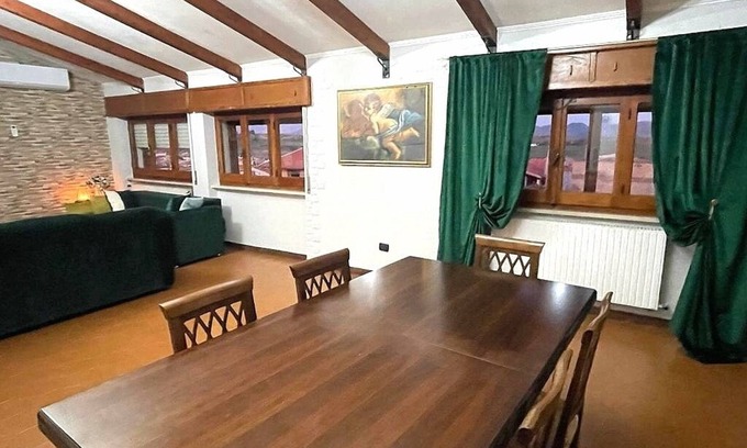 Sanluri Historic Centre Condo | Spacious emerald Penthouse with 3 bedrooms