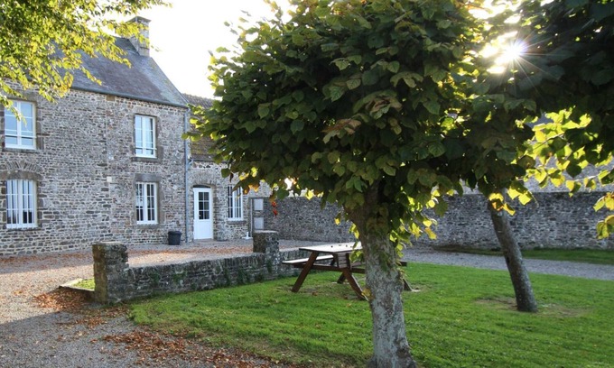 Glatigny Cottage | Spacious Family-Friendly Gite with Fireplace, Garden, & BBQ near La Haye