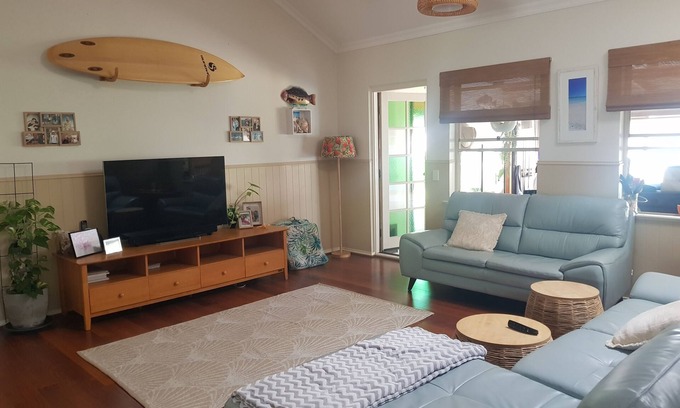 Dunsborough House | Spacious family friendly home walking distance to beach and town. Pet friendly.n