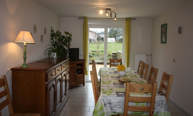 Docelles Cottage | Spacious Family-Friendly Cottage with Large Terrace, Garden, and Easy Access to Ski and Lake Activities