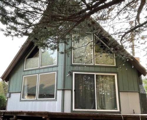 Pioneer Village House | Spacious family home on the Meadow Monthly Only