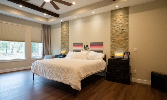 Wasilla House | Spacious home in a quiet neighborhood