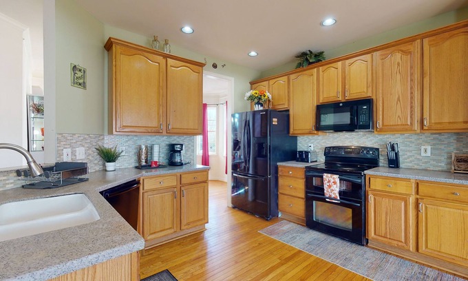 Sykesville House | Spacious home w/enclosed yard & playground