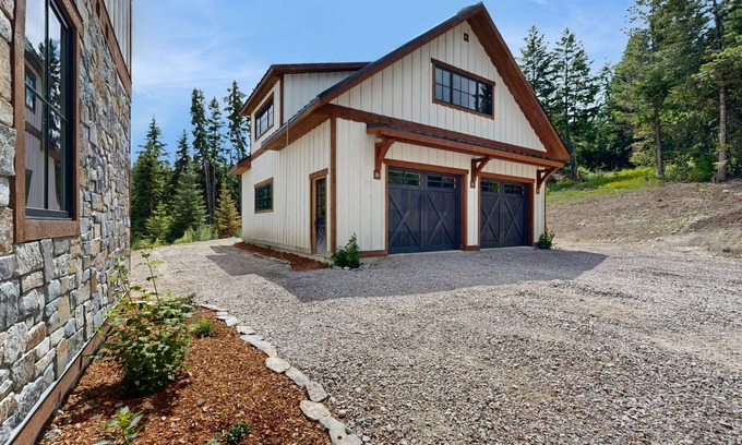Dayton House | Spacious home w/full kitchen, convenient location & great views - near lake