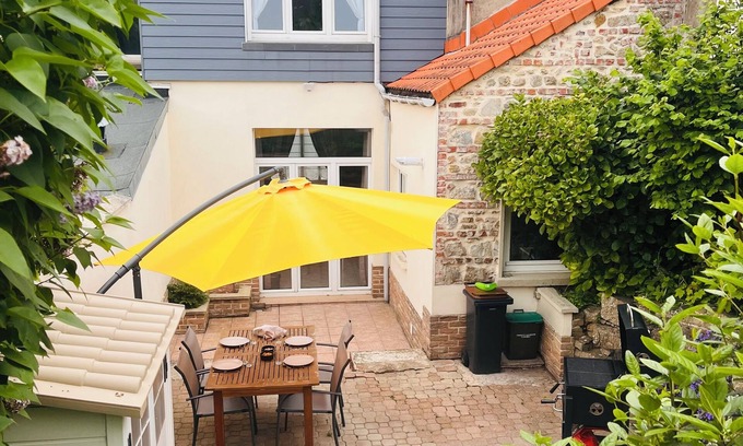 Brequerecque House | Spacious house with private garden