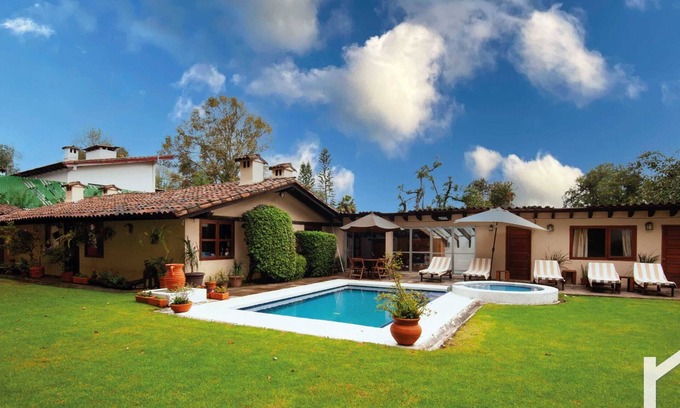 Avandaro House | Spacious House in Avándaro with Pool