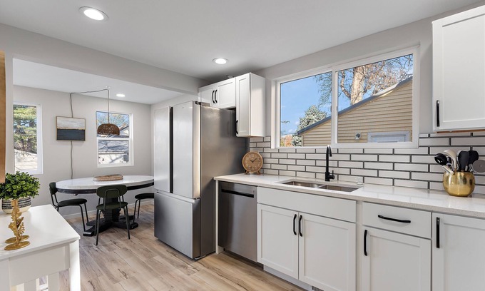 Northeast Minneapolis Arts District House | spacious house in the heart of Northeast Minneapolis