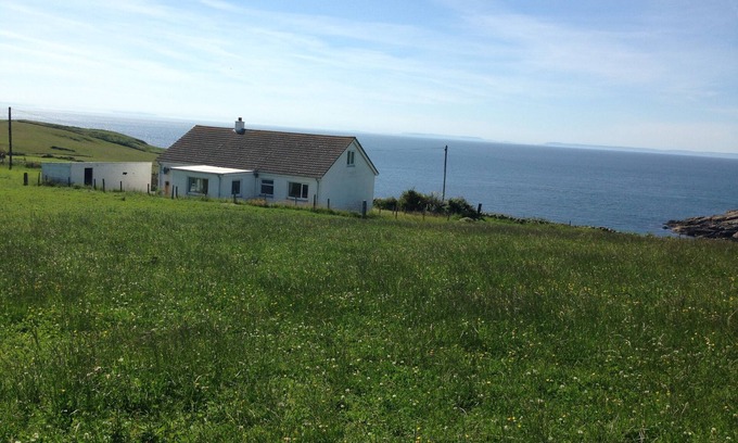 Drummore House | Spacious House With Amazing Sea View