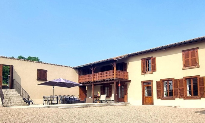 Cezay Cottage | Spacious house with pool, spa and sauna in Cezay