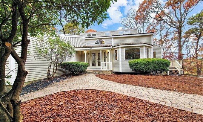 Cotuit House | Spacious Lake House for Large Groups w Private Acre+ short path to Lake