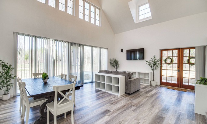 Lexington Cottage | Spacious Lexington Home w/Fire Pit: Hunt & Fish!