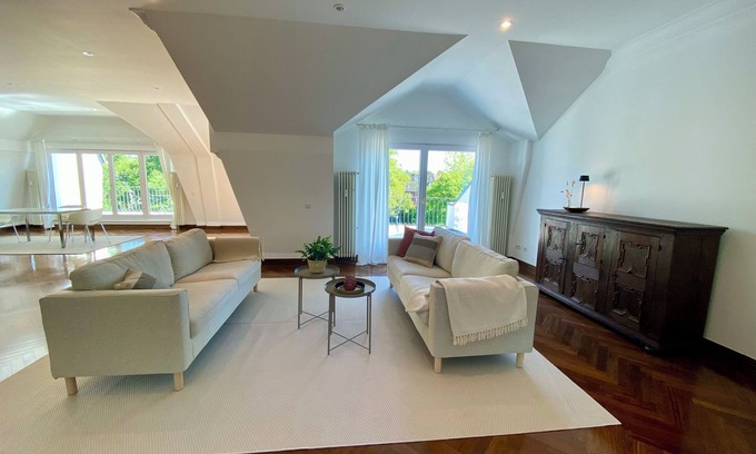 Krefeld Apartment | Spacious, light-flooded loft apartment with 2 terraces and views of the countryside