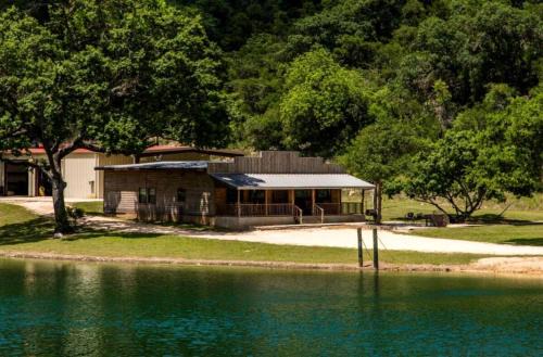 Leakey House | Spacious Lodge Cabin Rental Ideal for a Family Getaway in Texas Hill Country