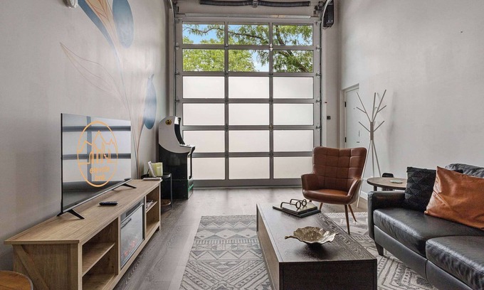 Barths Apartment | Spacious loft- King Bed- Walk the neighborhood!