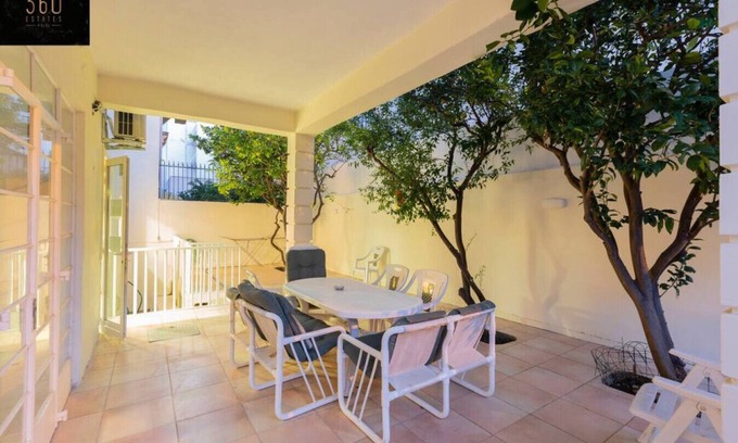 St. Andrew's House | Spacious NUM1 house in Swieqi - Sleeps 18 w/WIFI